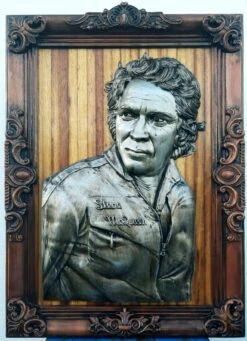 Escultura STEVE MCQUEEN, Esculpida Em Madeira Exótica. - - Sculpture By -
