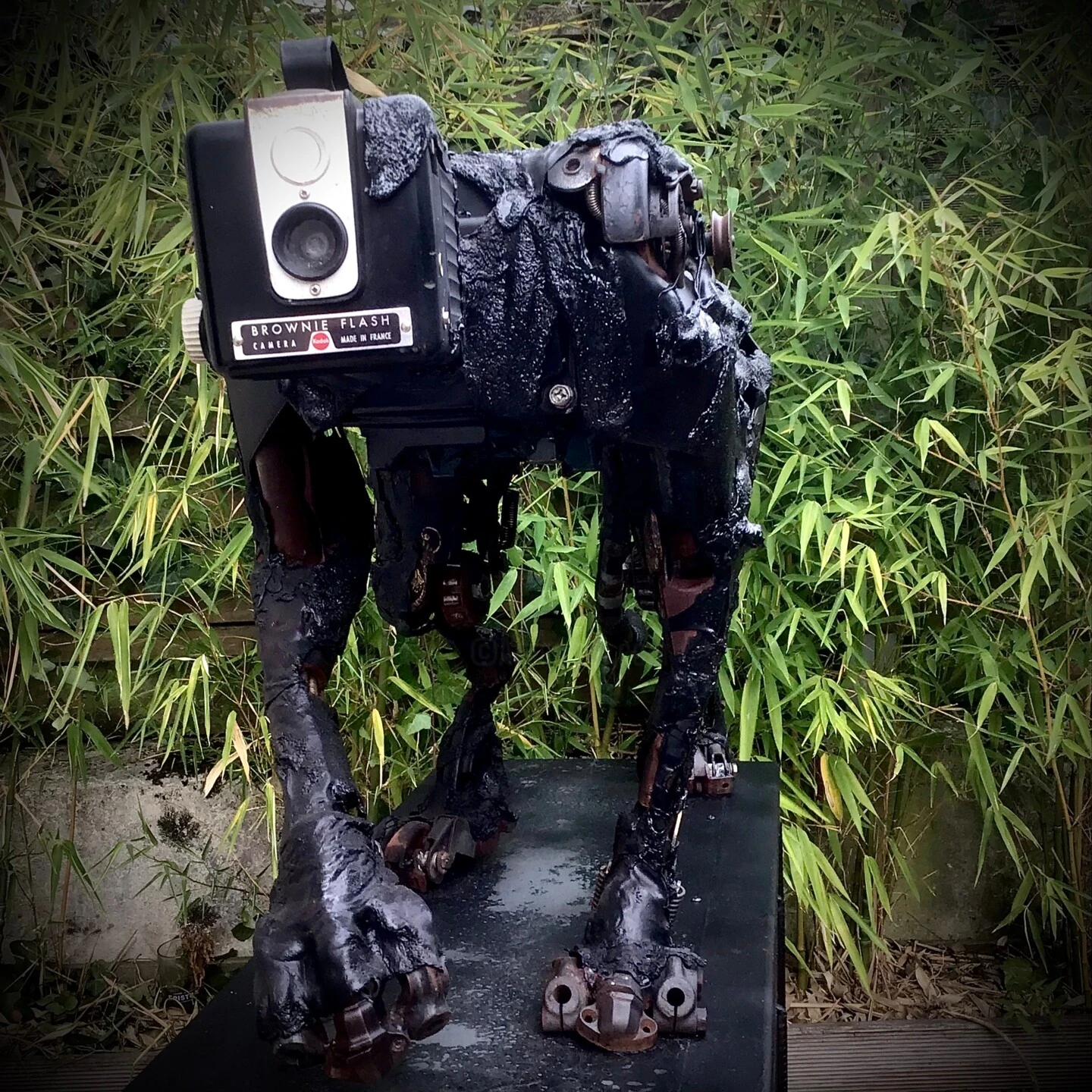 Robot Furtif Kodak - - Sculpture By - 3 Robot Furtif Kodak - - Sculpture By -