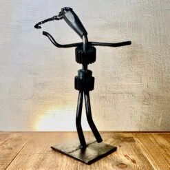 'Déhanche-Toi' - - Sculpture By -