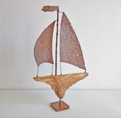 Veler - - Sculpture By -