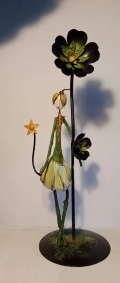 Les Lendemains - - Sculpture By -